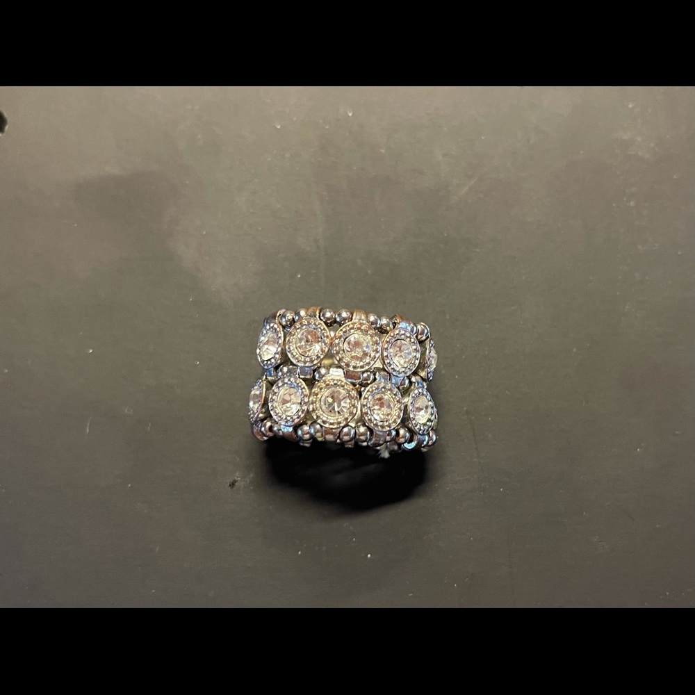 Expandable ring - Picture 1 of 1